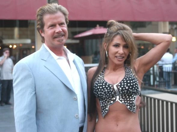 德州「年齡驗證法」：合憲？可行？企業IT架構將面臨怎樣衝擊？ | DreamJ AI 自動生成封面